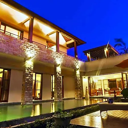 Red Rock Wall 3 Bedroom With Private Pool Villa Ne127A